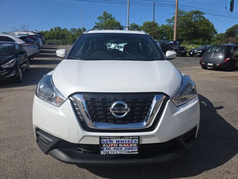 Used 2018 Nissan Kicks SV w/ Exterior Package FWD image 4
