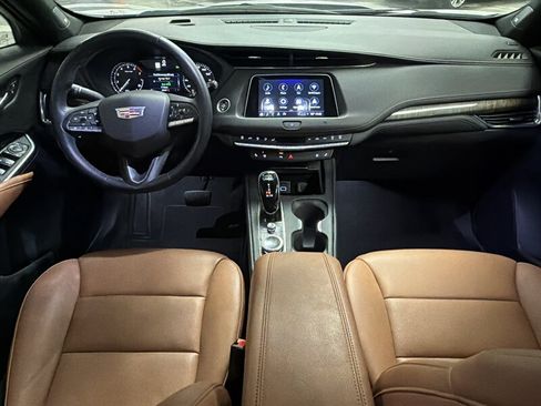 Used 2021 Cadillac XT4 Premium Luxury FWD image 35