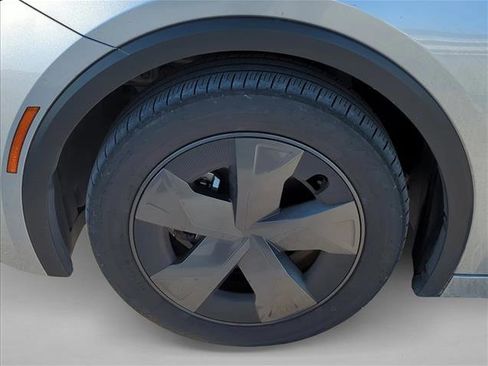 Certified 2024 Toyota Prius LE image 6