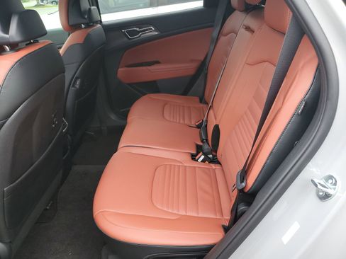 Used 2024 Kia Sportage SX AWD/4WD image 13