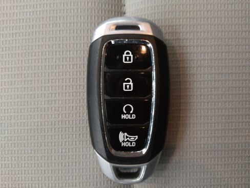 Used 2024 Hyundai Venue SEL image 32