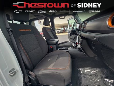 Used 2022 Jeep Gladiator Mojave w/ Cold Weather Group AWD/4WD image 24