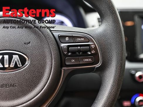 Used 2019 Kia Niro LX image 16