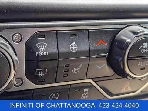 Used 2019 Jeep Wrangler Unlimited Sahara AWD/4WD image 17