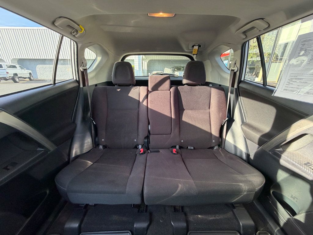 Used 2015 Toyota RAV4 XLE AWD/4WD image 4