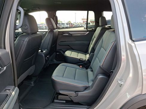 New 2026 GMC Acadia AT4 w/ LPO, Floor Liner Package AWD/4WD image 7