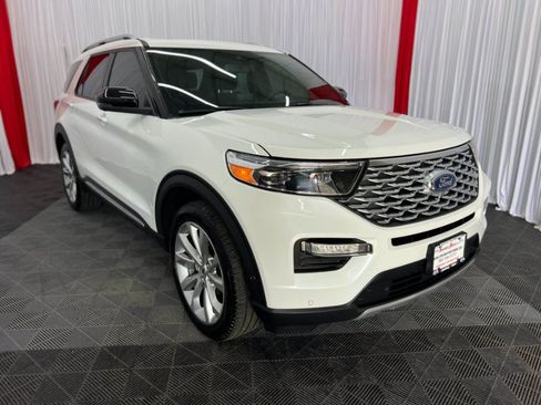 Used 2021 Ford Explorer Platinum AWD/4WD image 2