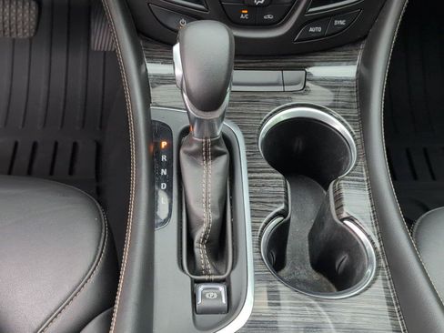 Used 2018 Buick Envision Essence FWD image 25