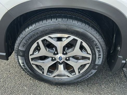 Certified 2022 Subaru Forester Premium image 5