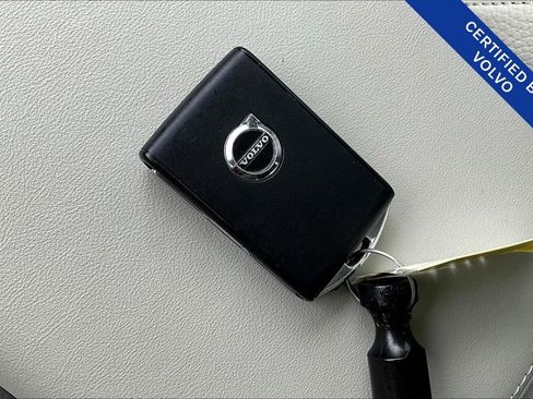 Used 2024 Volvo XC60 T8 Plus w/ Protection Package Premier image 14