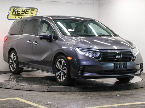Used 2024 Honda Odyssey Touring image 5