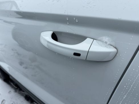 New 2026 Volkswagen Taos SE AWD/4WD image 8