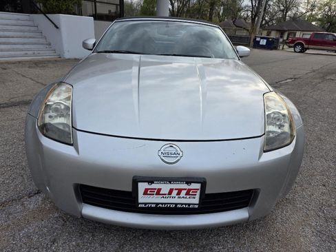 Used 2005 Nissan 350Z Touring image 10