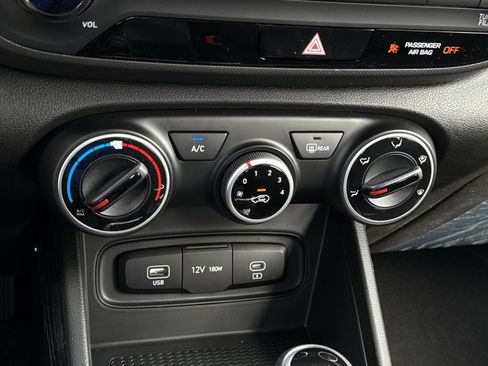 New 2026 Hyundai Venue SE FWD image 21