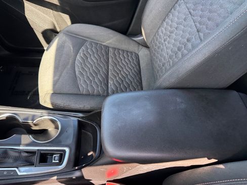 Used 2019 Chevrolet Equinox LT FWD image 14