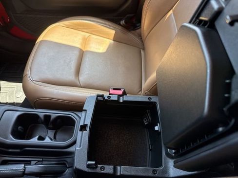 Used 2023 Jeep Wrangler Unlimited Rubicon w/ Dual Top Group AWD/4WD image 23