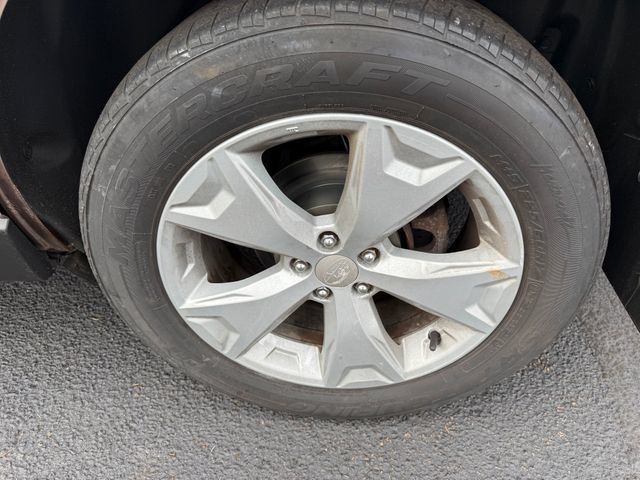 Used 2016 Subaru Forester 2.5i w/ Alloy Wheel Package AWD/4WD image 11
