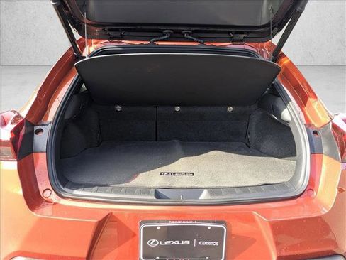 Used 2019 Lexus UX 250h image 6