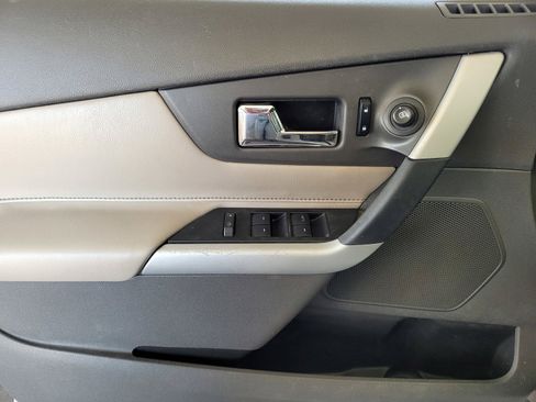 Used 2013 Ford Edge SE FWD image 17