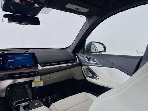 New 2026 BMW X1 xDrive28i w/ Technology Package image 24