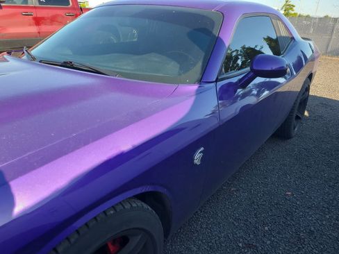 Used 2019 Dodge Challenger SRT Hellcat w/ Plus Package RWD image 10