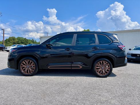 Used 2025 Subaru Forester Sport AWD/4WD image 1