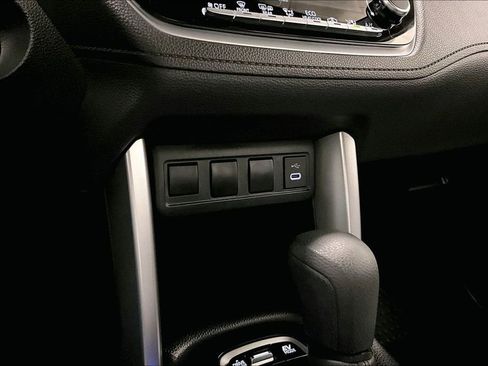 Used 2023 Toyota Corolla Cross AWD Hybrid image 16