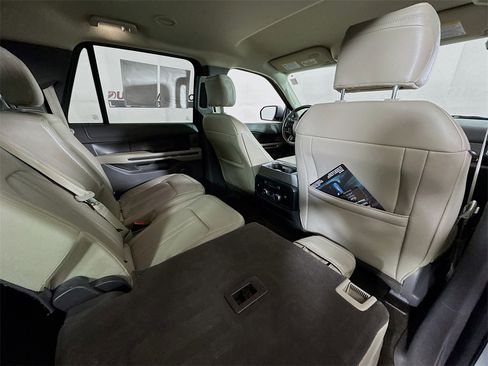 Used 2020 Ford Expedition Max Limited image 28