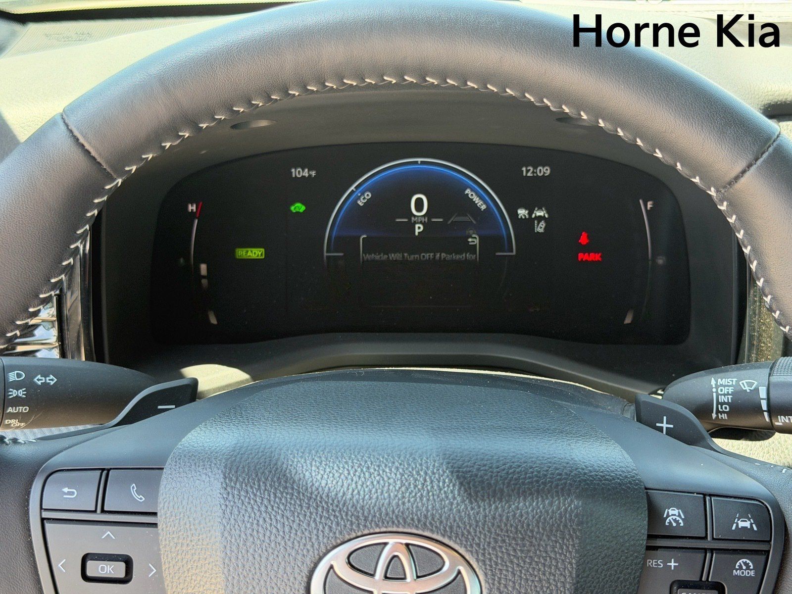 Used 2025 Toyota Camry SE w/ Convenience Package FWD image 17