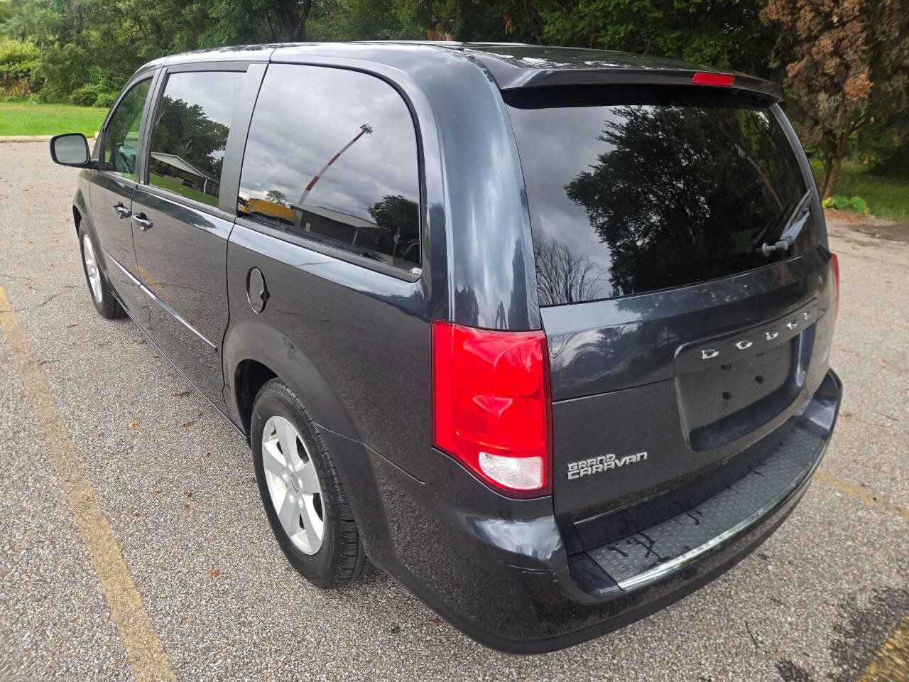 Used 2013 Dodge Grand Caravan SE FWD image 6