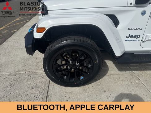 Used 2023 Jeep Wrangler Unlimited Sahara w/ Cold Weather Group AWD/4WD image 7
