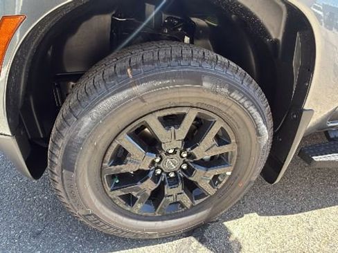 New 2026 Nissan Frontier SV w/ All-Weather Content Package AWD/4WD image 9