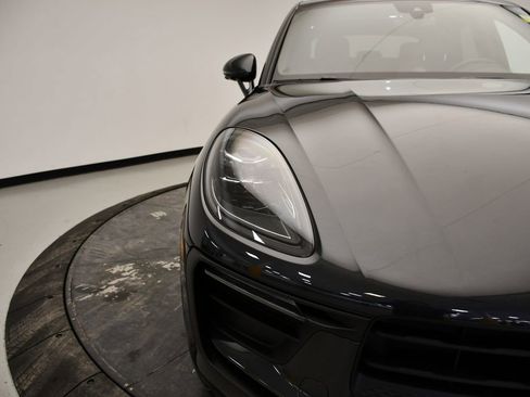 Used 2025 Porsche Macan image 15