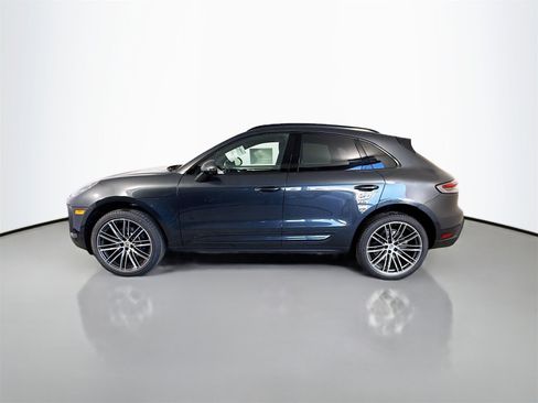 Used 2025 Porsche Macan image 2