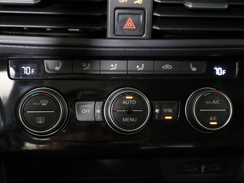 Used 2022 Volkswagen Jetta SE FWD image 42