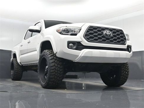 Used 2020 Toyota Tacoma TRD Off-Road image 42