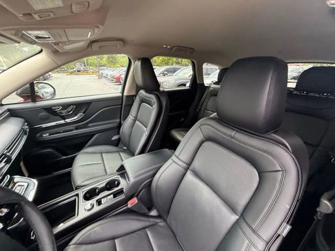 New 2025 Lincoln Corsair Reserve image 11