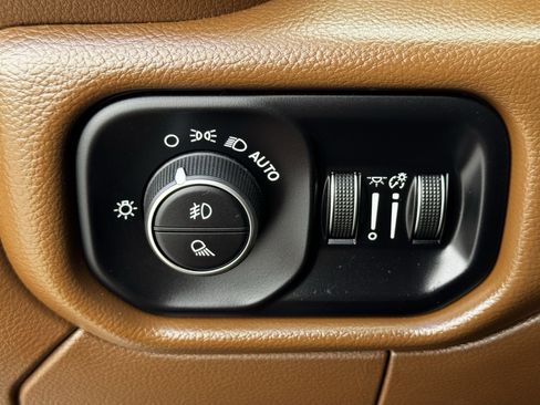 Used 2022 RAM 2500 Laramie image 27