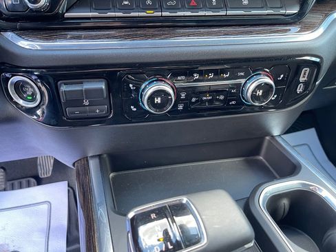 Used 2024 GMC Sierra 1500 Elevation image 24