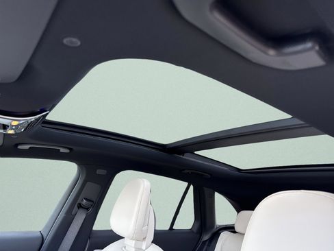 New 2026 Mercedes-Benz GLC 300 GLC 300 image 16