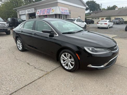 Used 2015 Chrysler 200 Limited FWD image 18