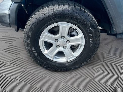 Used 2020 Jeep Wrangler Unlimited Sport S AWD/4WD image 34
