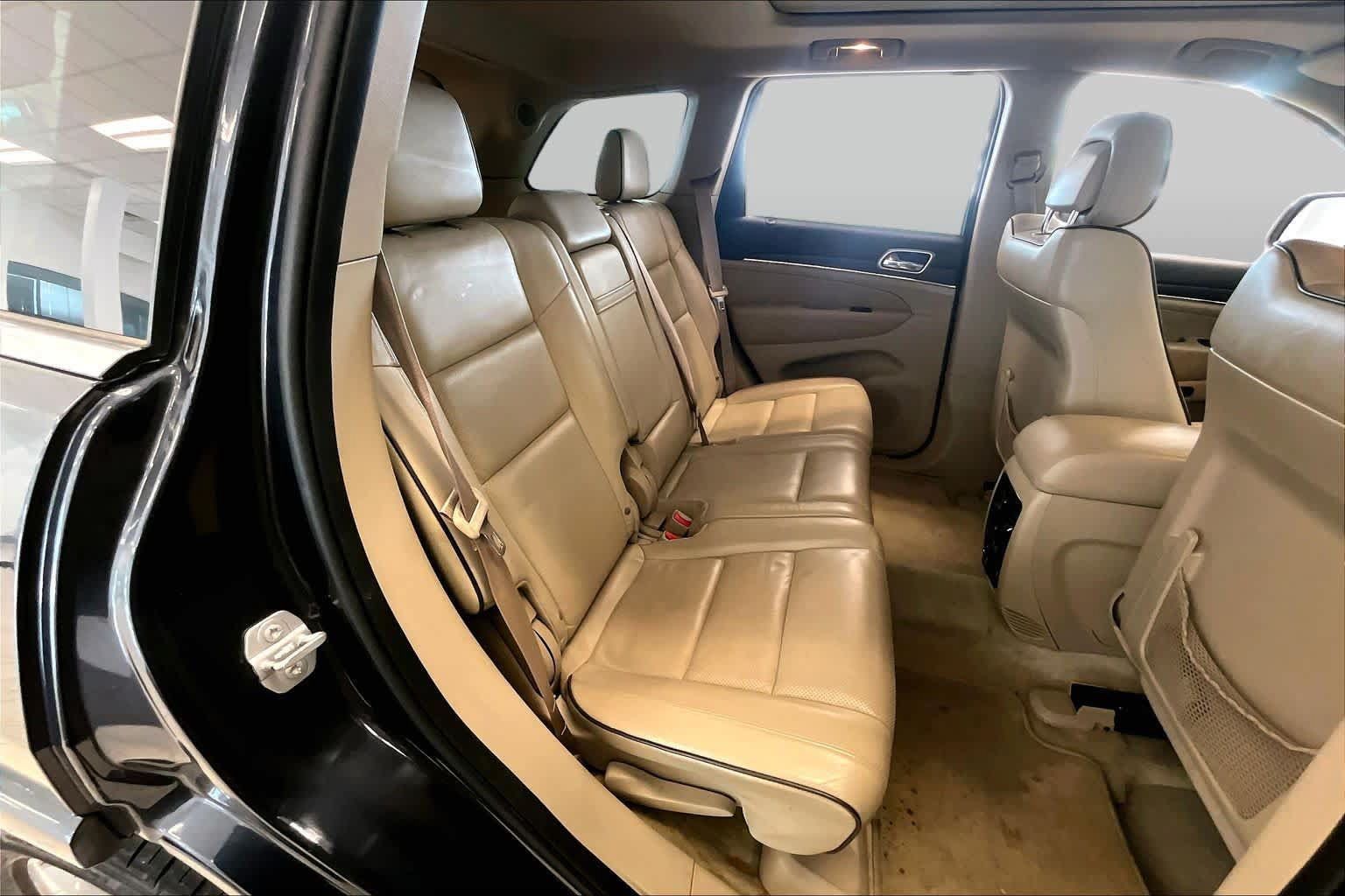 Used 2015 Jeep Grand Cherokee Overland RWD image 18