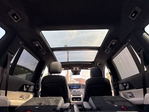 New 2025 Mercedes-Benz GLS 63 AMG 4MATIC image 31