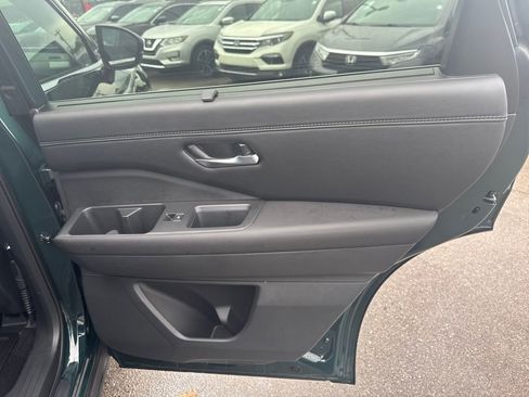 Used 2025 Nissan Pathfinder Platinum w/ Cargo Package image 42