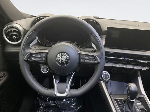 Used 2024 Alfa Romeo Tonale Ti AWD/4WD image 12