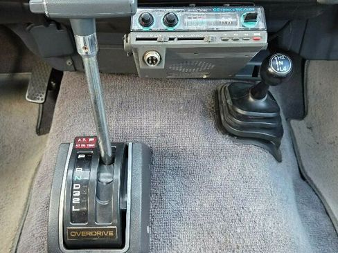 Used 1988 Toyota Land Cruiser AWD/4WD image 11