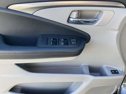 Used 2017 Honda Pilot EX-L image 17