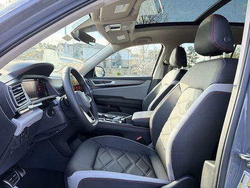 New 2026 Volkswagen Atlas Peak Edition AWD/4WD image 11