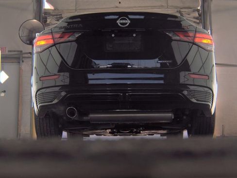 Certified 2025 Nissan Sentra SR w/ Midnight Edition image 6